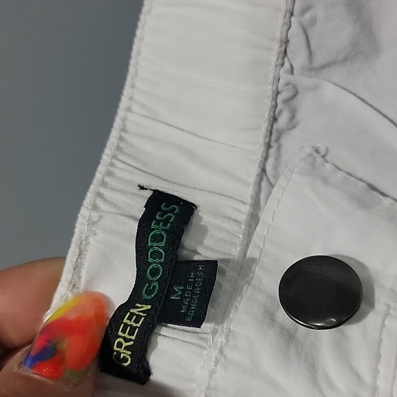 Capris - Picture 6 of 10